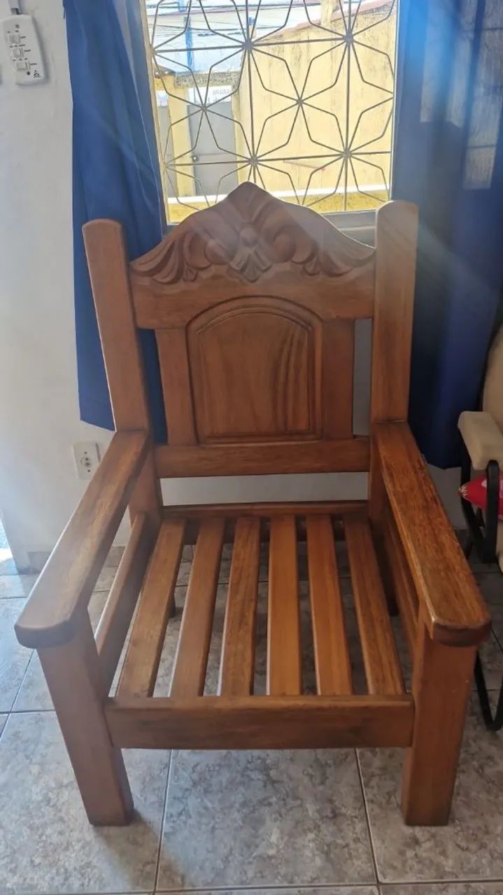 Vendo conjunto sofá de madeira nobre Cedro Arana - Foto 3