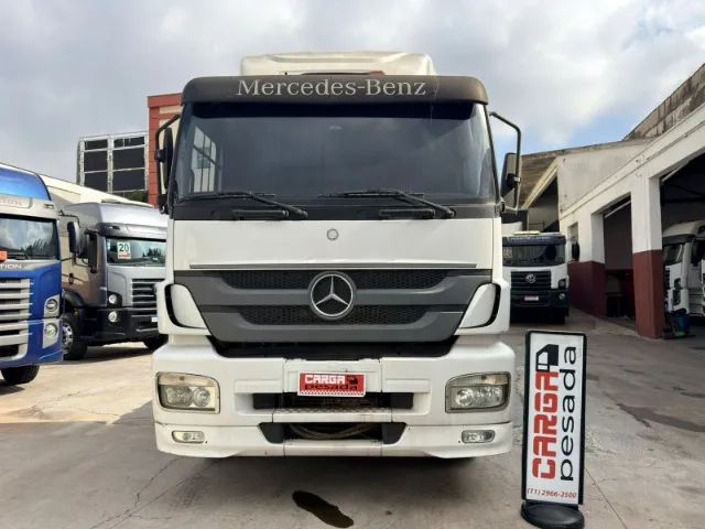 MB AXOR 1933 4X2 - Foto 3