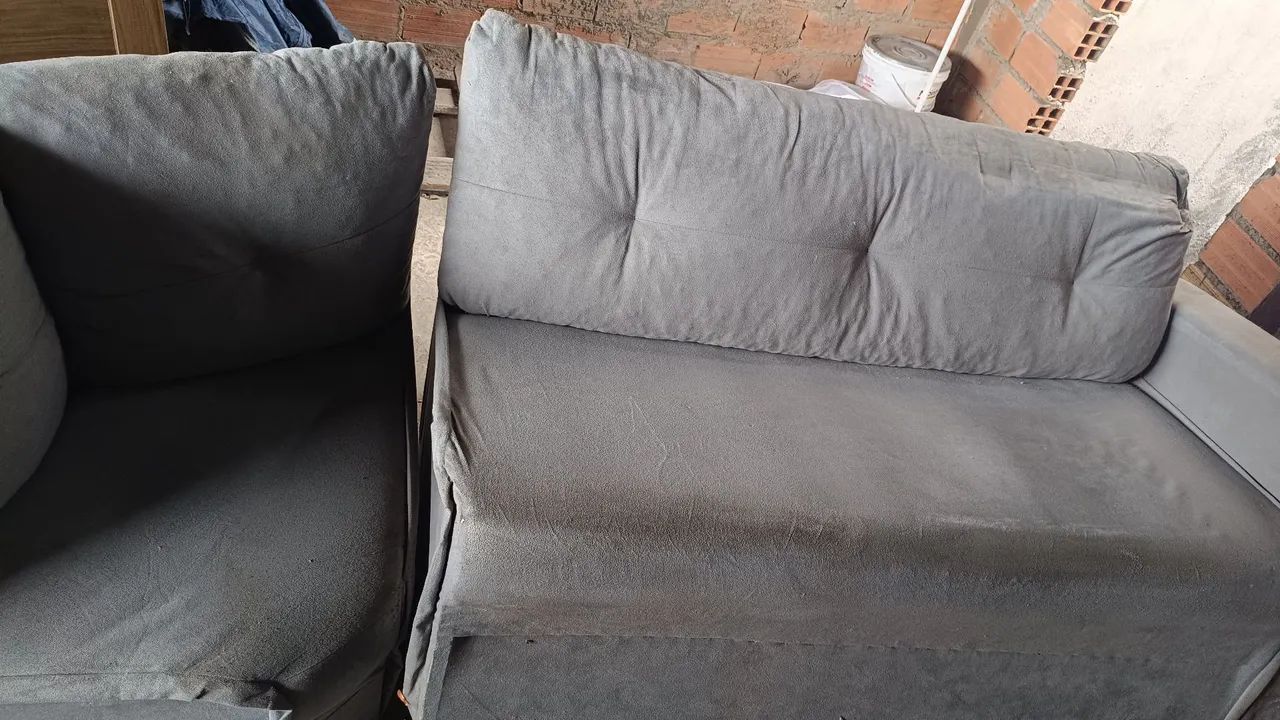 Vende- se 2 lugares e cantinho de parede  R$ 200,00 ótimo estado - Foto 2