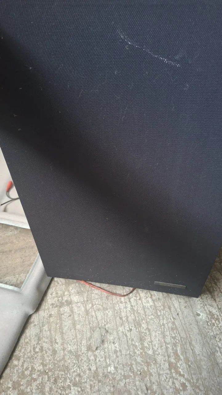 par de caixas acusticas gradiente usada precisa de reparos - Foto 3