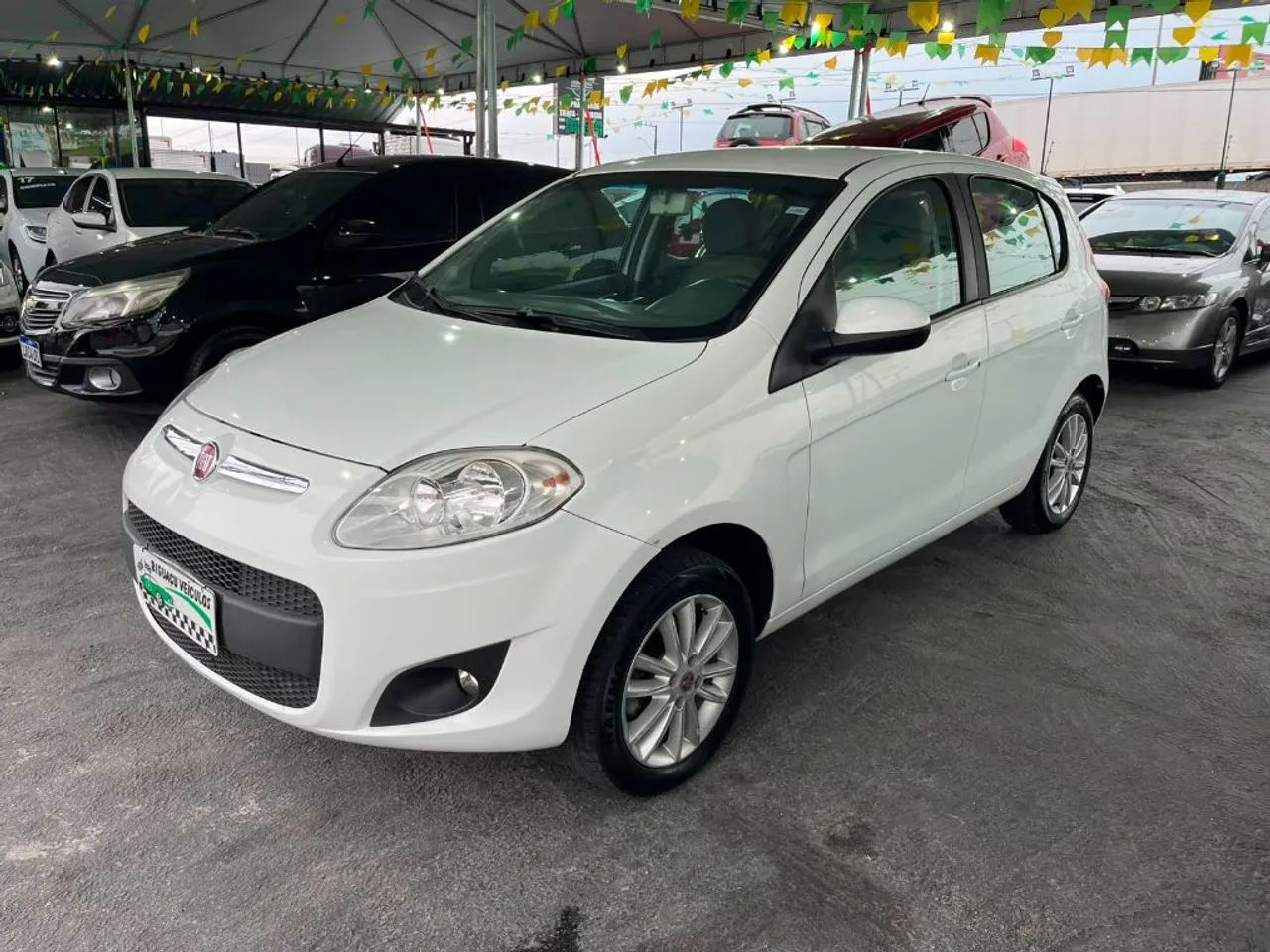 Fiat Palio Essence 1.6 Flex 16V 5P 2015 - Foto 2