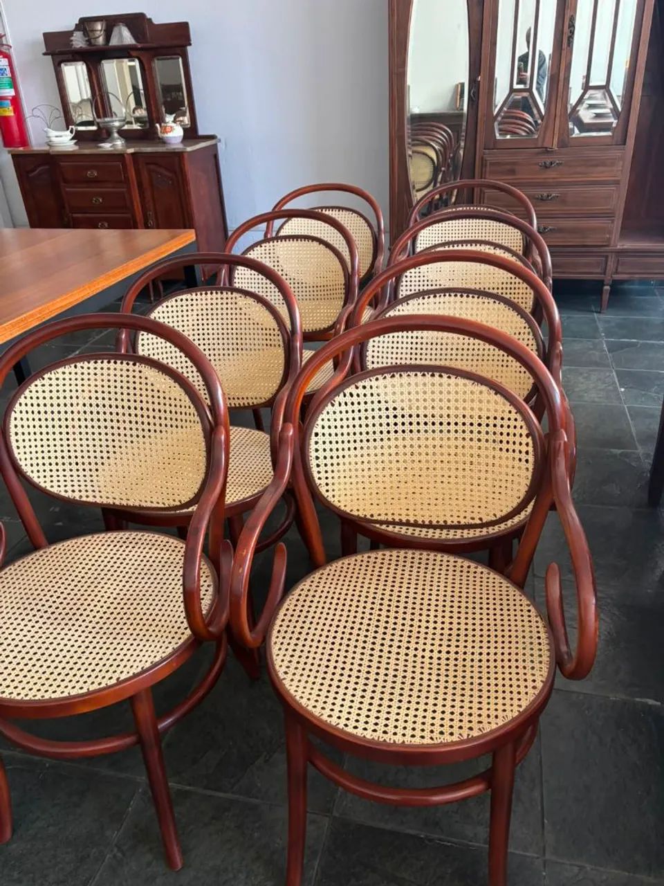 Conjunto de 8 cadeiras Panamá Thonart com palhinha natural legítimas com selo