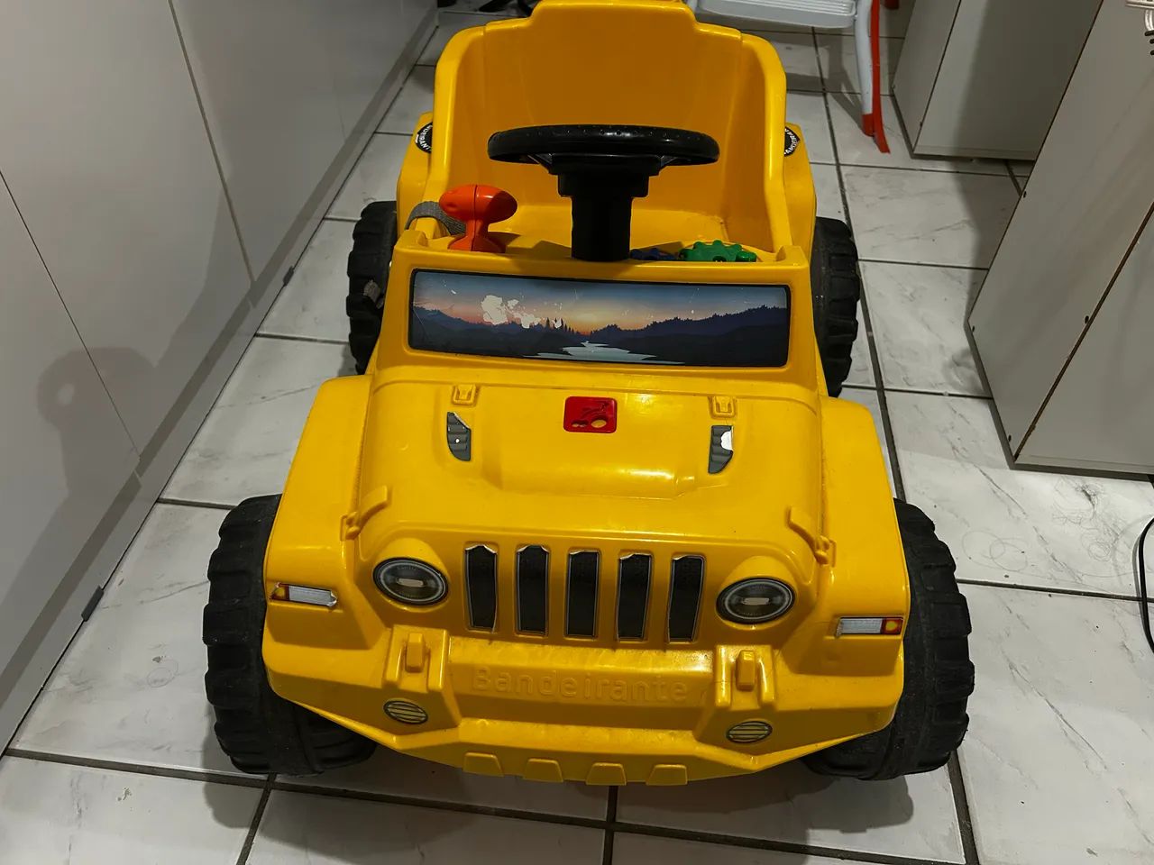 Carrinho de passeio Jeep, com pedal. - Foto 3