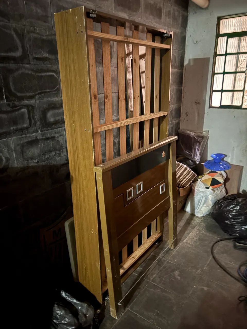 Cama de solteiro 
