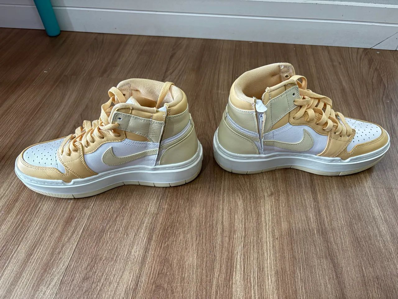 Tenis Nike Air Jordan 1 Elevate - Celestial Gold - Foto 5