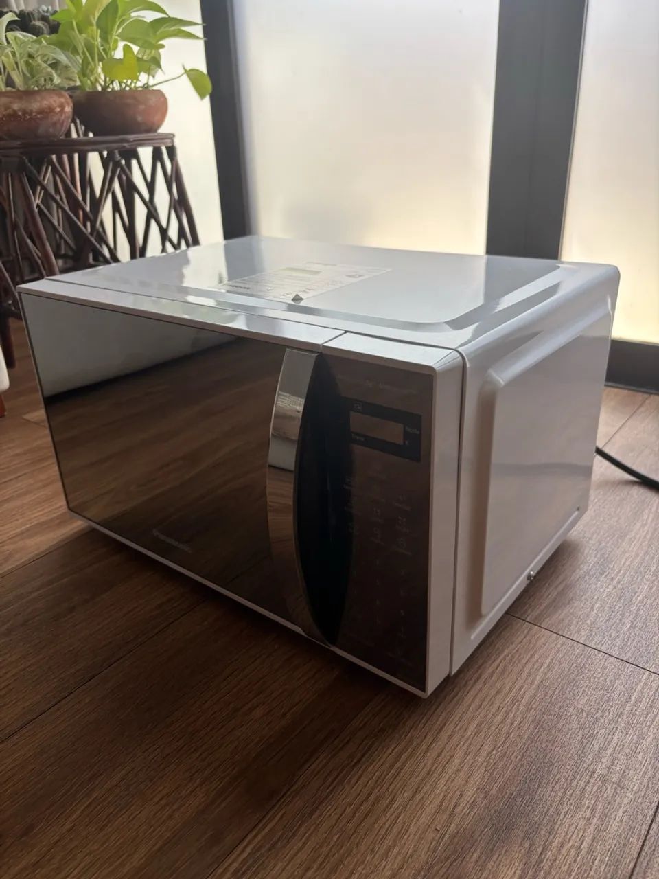 Microondas PANASONIC 21L - Foto 2