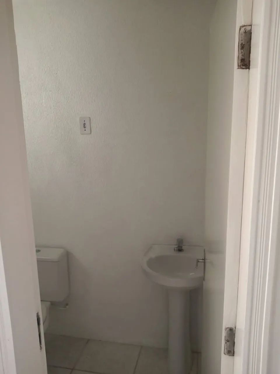 Aluga-se casa com dois quartos! - Foto 2