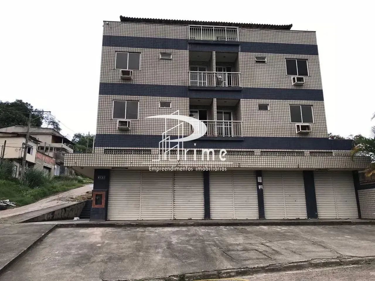 Apartamento com 2 dormitórios para alugar, 56 m², próximo a comércios e transporte público