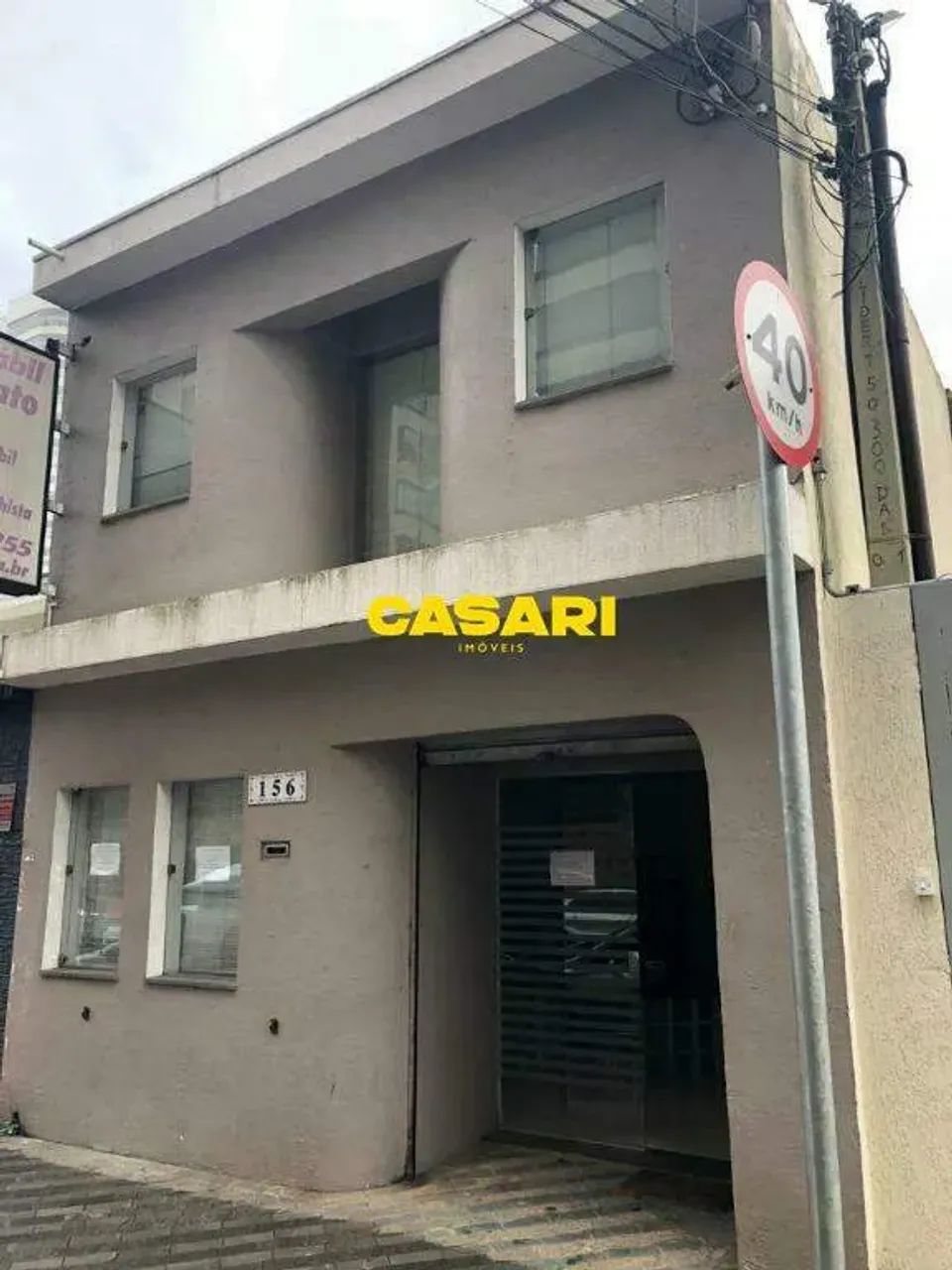 Sobrado Comercial à Venda com 10 Salas e 220m² entre Vergueiro e Kennedy  São Bernardo do 