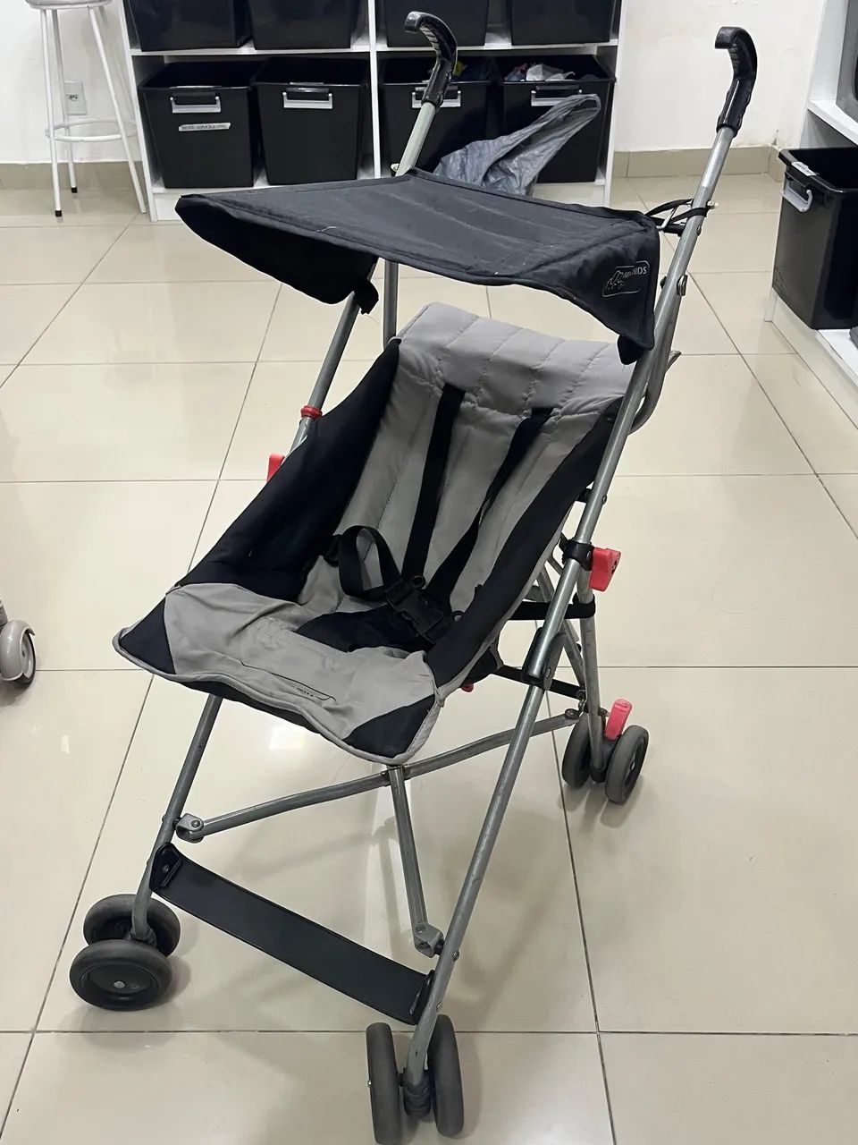 CARRINHO GUARDA CHUVA 