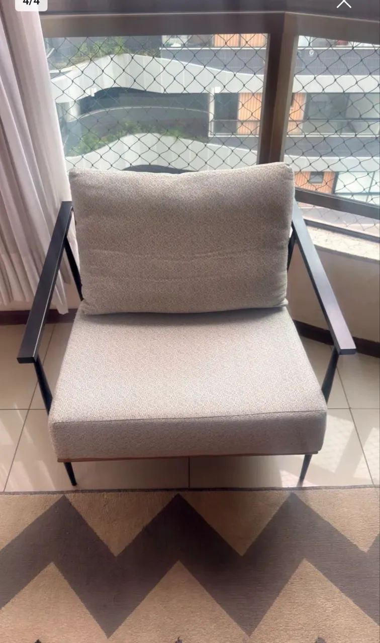 Poltrona com estrutura metálica  - Foto 3