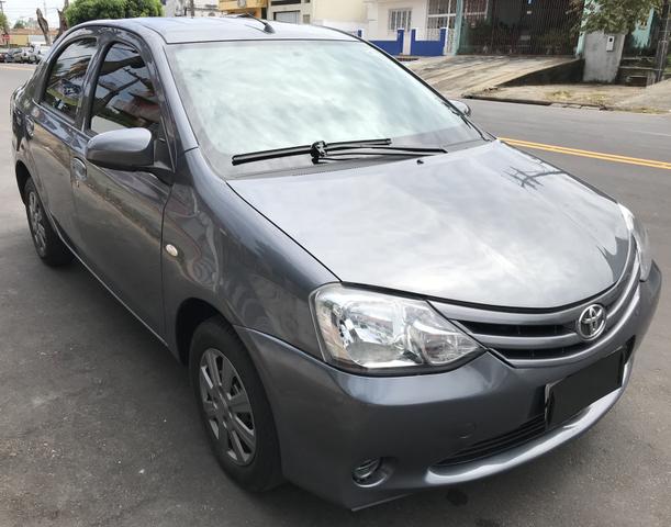 Toyota Etios sedan 1.5 2016 - Foto 3