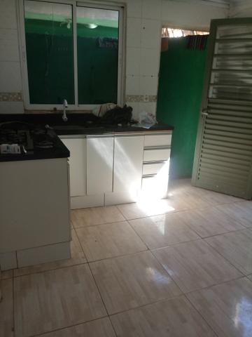 Casa e lote QNQ 2 avenida Comercial otimo pra renda - Foto 2