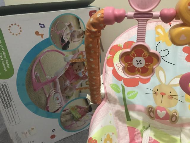 Cadeirinha fisher price vibra e toca - Foto 3