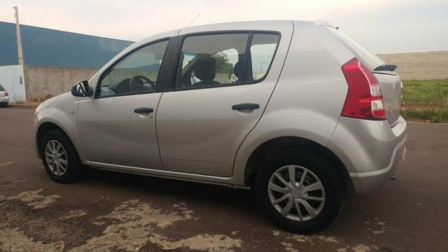 Vendo ou troco Renault Sandero 1.0 - Foto 5
