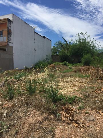Vendo terreno no Tropical Ville