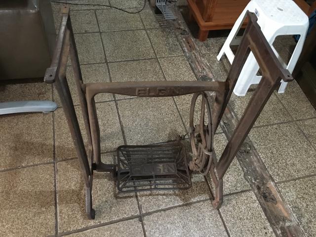 Pé de maquina Elgin - Foto 2