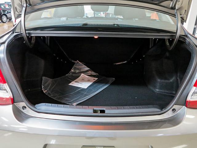 TOYOTA ETIOS SEDAN X PLUS 15 MT 19/20 - Foto 15