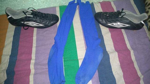 Chuteira umbro