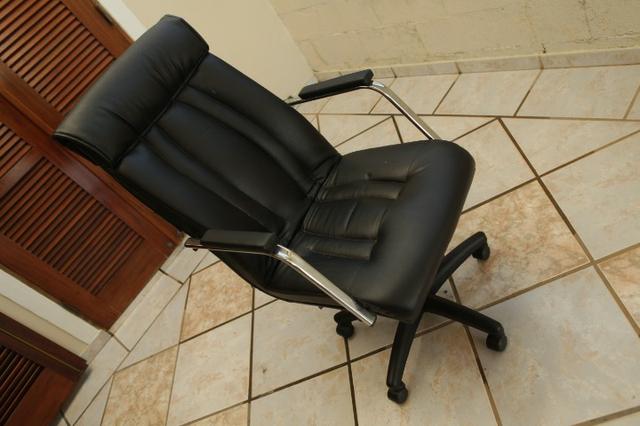Cadeira escritorio - Foto 3