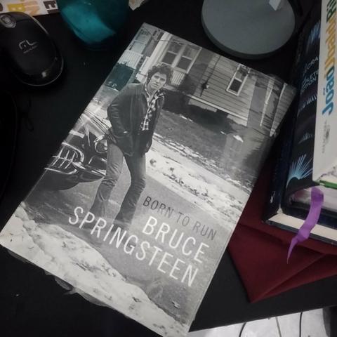 Livro Born to run - Bruce Springsteen (ainda lacrado)