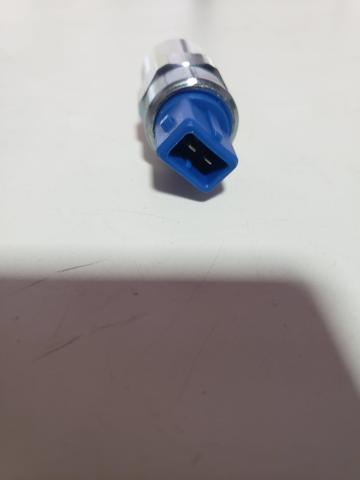 Solenoide bomba injetora cat 312dl 1472645 - Foto 2