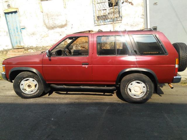 Nissan Pathfinder 1994 - sucata