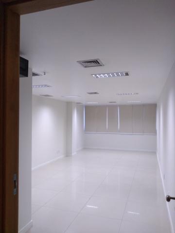 Sala no Hangar, 35 m2, Nascente, Paralela