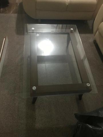 Mesa de Centro com Vidro