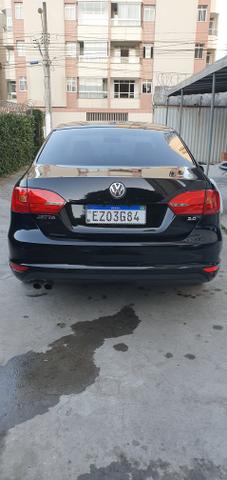 VW Jetta 2013/13 - com teto solar - impecável! - Foto 5