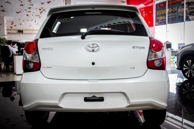 TOYOTA ETIOS HATCH X PLUS 15 AT 19/20 - Foto 5