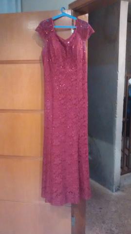 Vendo vestido de festa