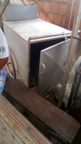 Vendo carrinho pra churrasco novo nunca usado