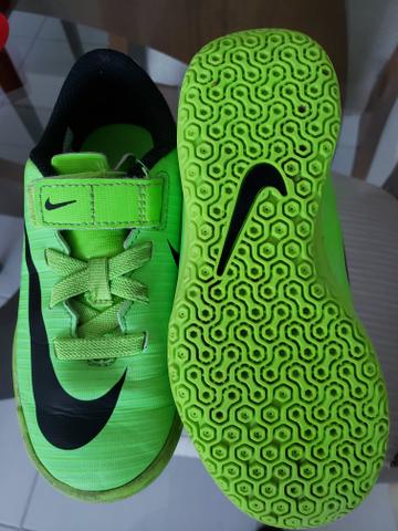 Chuteira Nike infantil sem cadarço - Foto 3