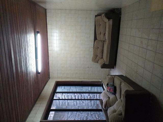 Casa grande com 3 suítes e 2 quartos na praia Olho D'água - Foto 10