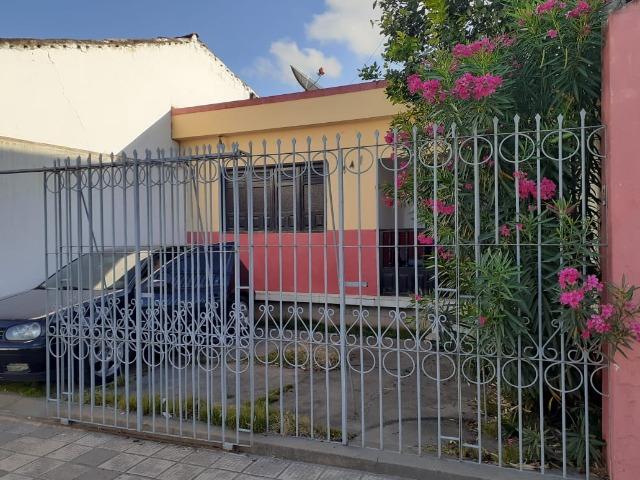 Casa em ótima localização no centro de São Miguel dos Campos