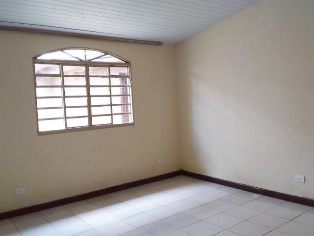 Casa com 4 dormitórios para alugar, 164 m² por R$ 1.900,00/mês - Cajuru - Curitiba/PR - Foto 8