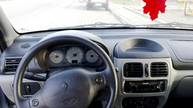 Clio - Foto 2