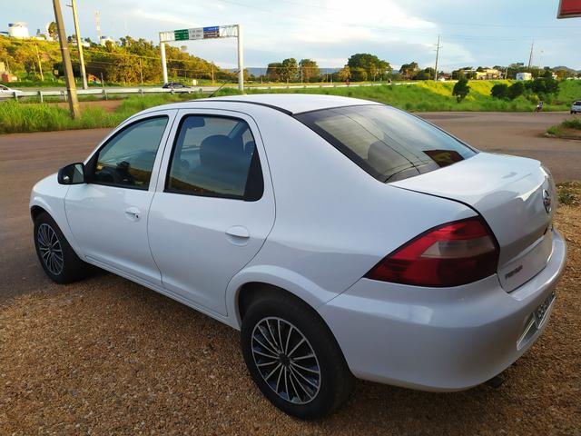 Prisma Maxx 2010/2010 Branco 4 Portas - Foto 3