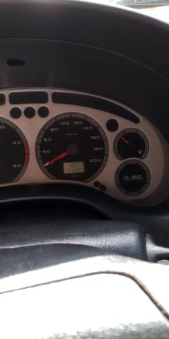Vendo s10 tornado 4x2 2.8 diesel - Foto 5