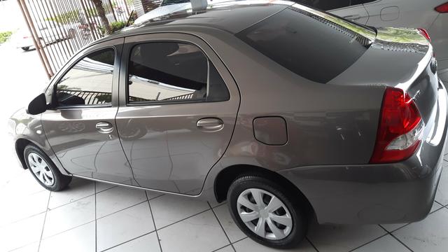 Etios sedan XS 1.5 mecânico - Foto 8