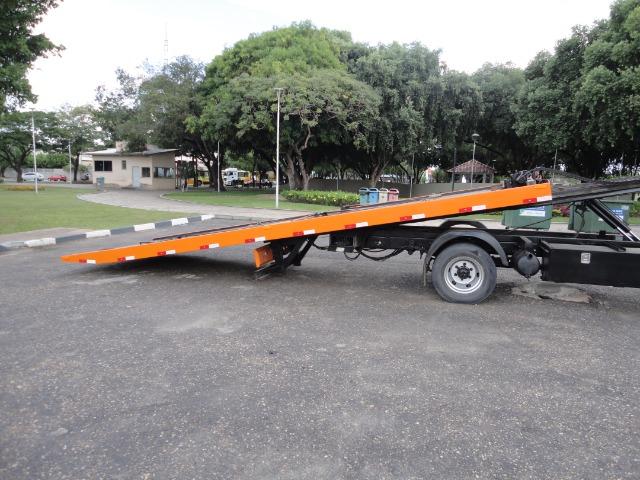 Caminhao guincho plataforma de 07mts,volkswagem-10.160,motor:cummis - Foto 9