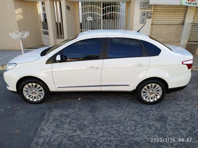 Fiat Grand Siena 1.6 16v Essence Manual FLEX 2015