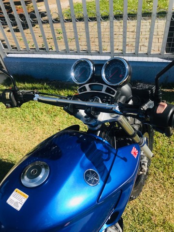LINDA YAMAHA FAZER 250