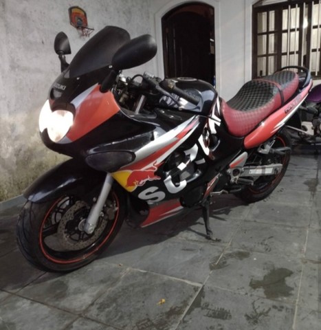 MOTO SUZUKI