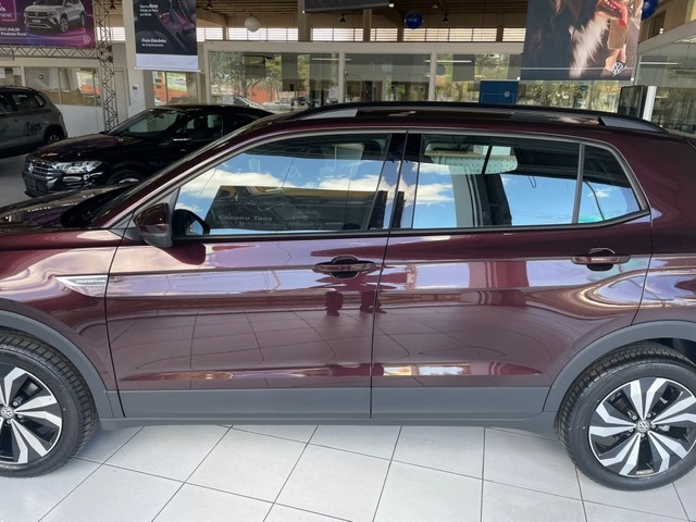 VOLKSWAGEN T-CROSS COMFORTLINE 4P
