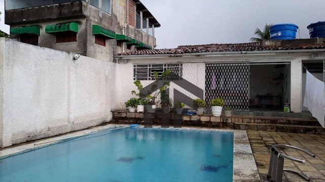 Casa com 6 Quartos em Cajueiro, Recife