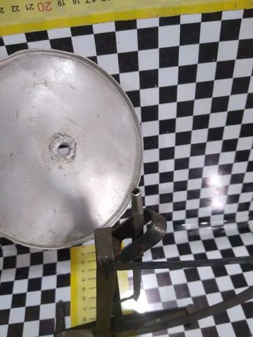 Balança antiga de pesagem  - Foto 2