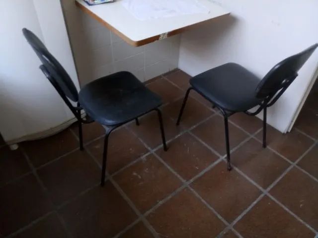 Duas Cadeiras secretária fixa palito