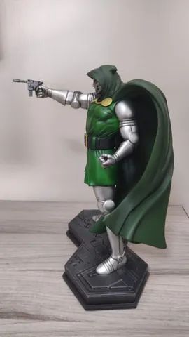 Doctor Doom ( Doutor Destino ) - Marvel - Bowen Designs - Foto 3